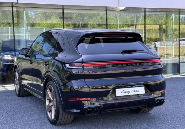 Porsche Cayenne cena 688100 przebieg: 5, rok produkcji 2023 z Konin małe 379